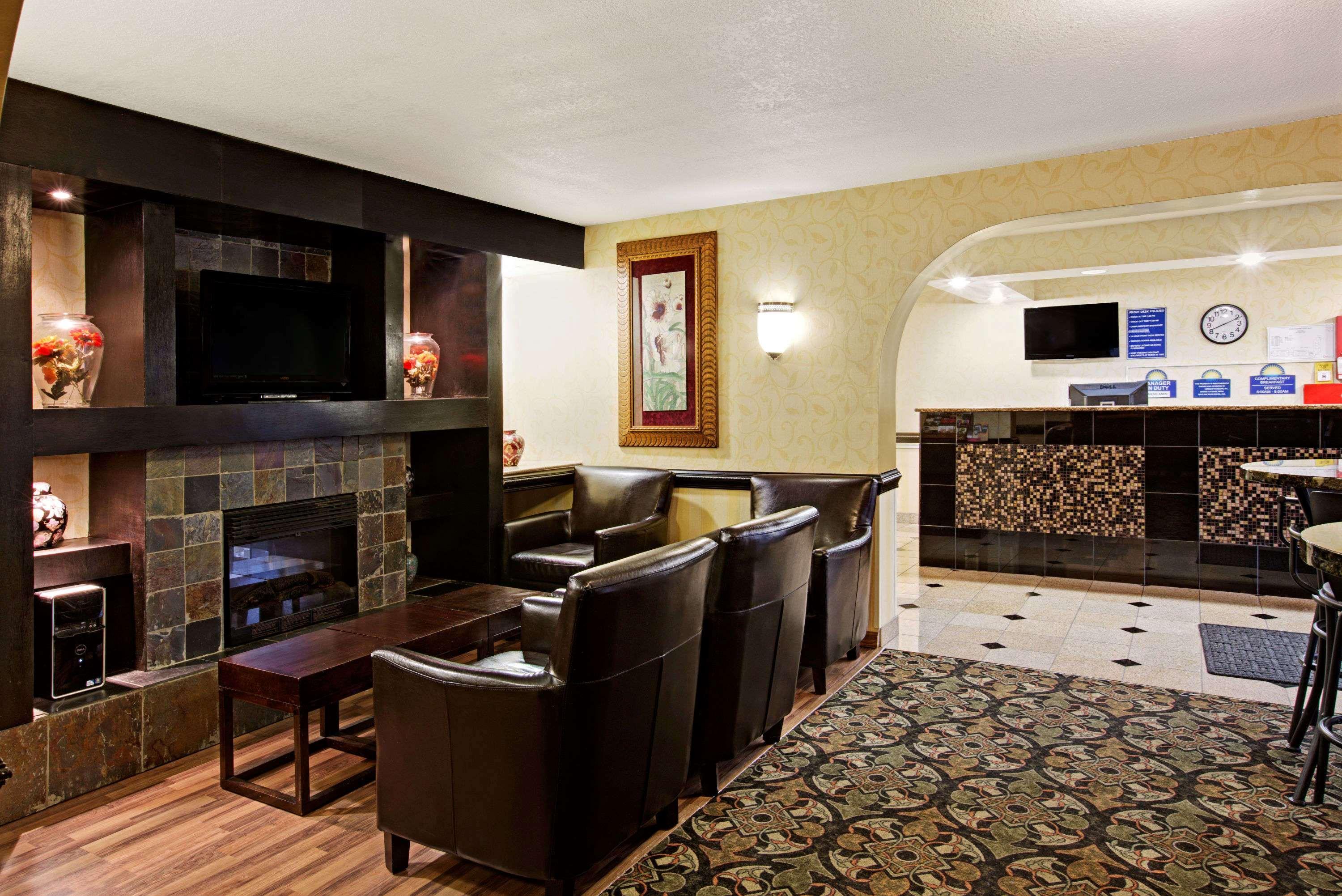 Days Inn By Wyndham Charlotte/Woodlawn Near Carowinds Dış mekan fotoğraf