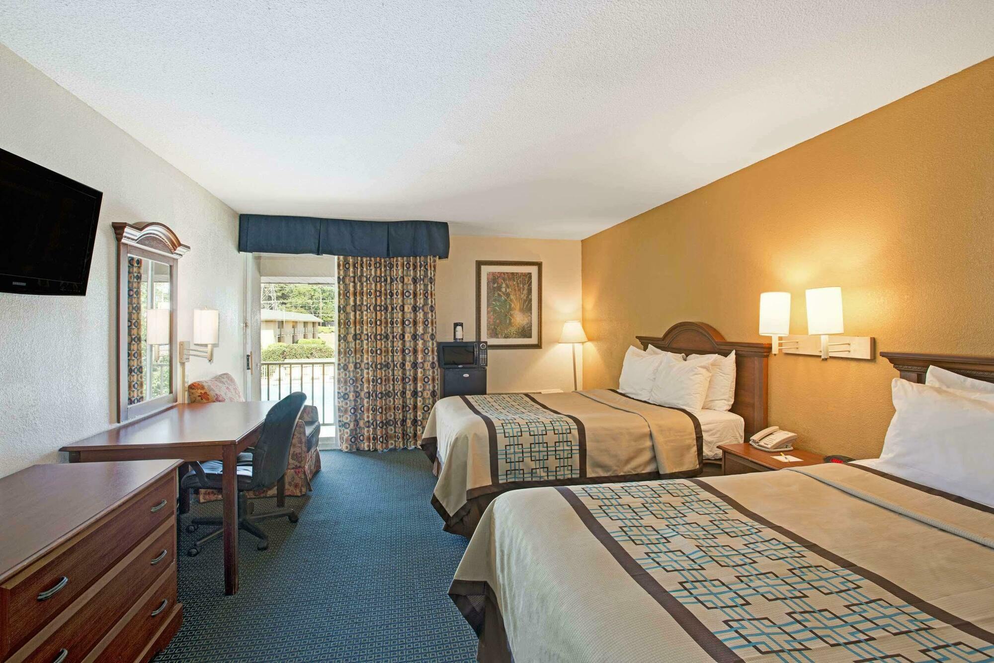 Days Inn By Wyndham Charlotte/Woodlawn Near Carowinds Dış mekan fotoğraf